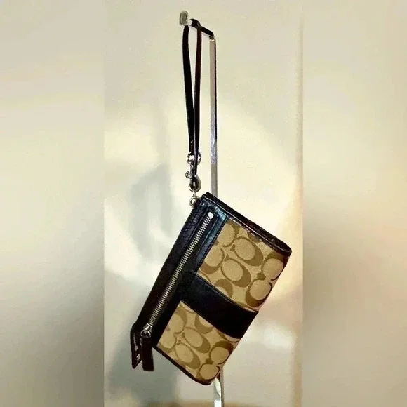Gently Used COACH Signature Brown Cloth/Leather Wristlet - Picture 2 of 4